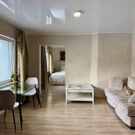 Apartman 1 アパート